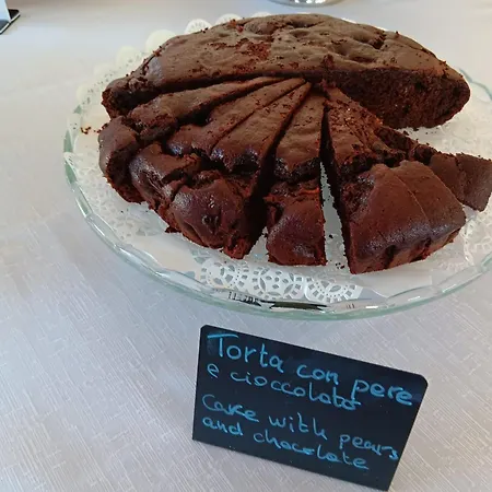 Bue Marino & Rooftop Bar كالا غونوني