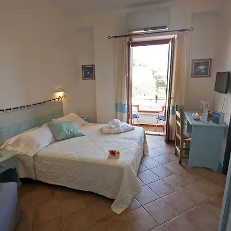 Bue Marino & Rooftop Bar فندق