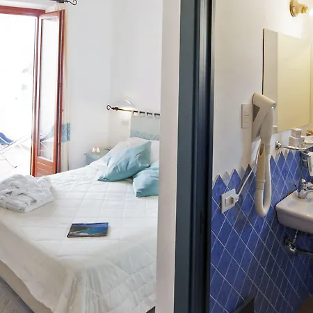 Bue Marino & Rooftop Bar 3*