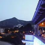 호텔 Bue Marino & Rooftop Bar