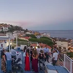 Bue Marino & Rooftop Bar 칼라고노네