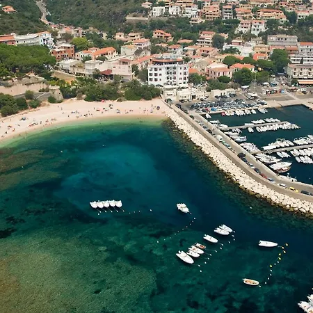 Bue Marino & Rooftop Bar