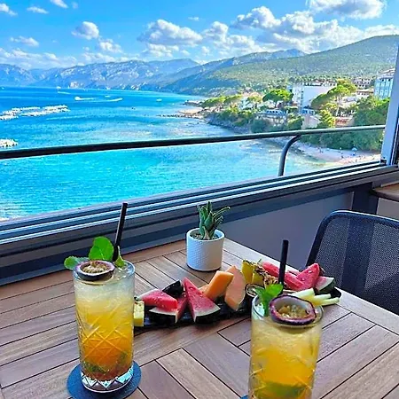 Hotel Bue Marino & Rooftop Bar