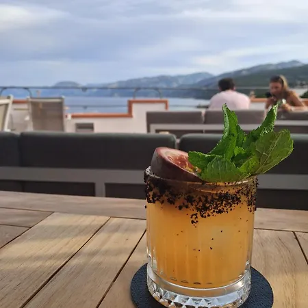 Bue Marino & Rooftop Bar 3*