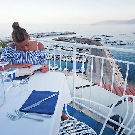 Bue Marino & Rooftop Bar 3* Cala Gonone