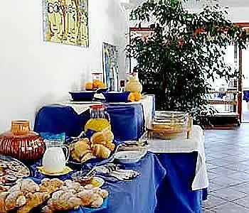 Bue Marino & Roof Lounge Hotel 3*
