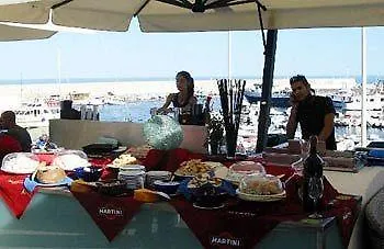 Bue Marino & Rooftop Bar Hotel 3*