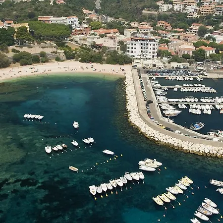 Bue Marino & Roof Lounge 3* Cala Gonone
