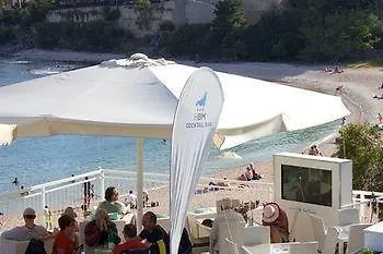 Bue Marino & Roof Lounge Hotel