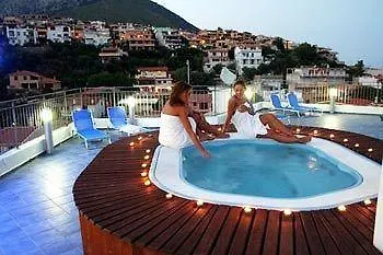 Bue Marino & Roof Lounge Hotel 3*