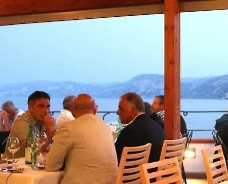 Bue Marino & Roof Lounge Hotel