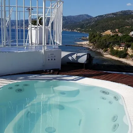 Bue Marino & Rooftop Bar