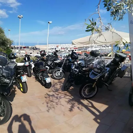Bue Marino & Roof Lounge Cala Gonone