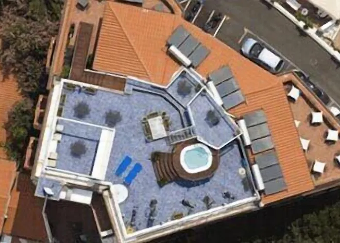 Hotel Bue Marino & Rooftop Bar