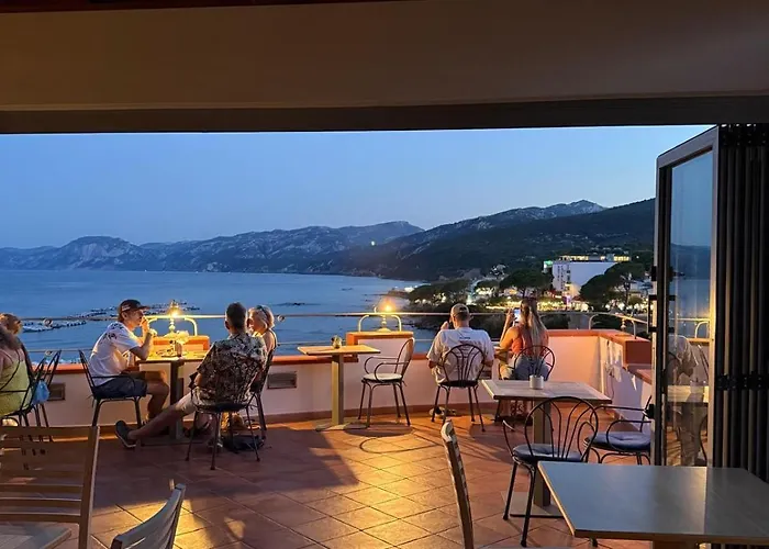 Bue Marino & Rooftop Bar