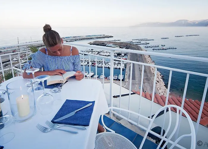 Bue Marino & Rooftop Bar