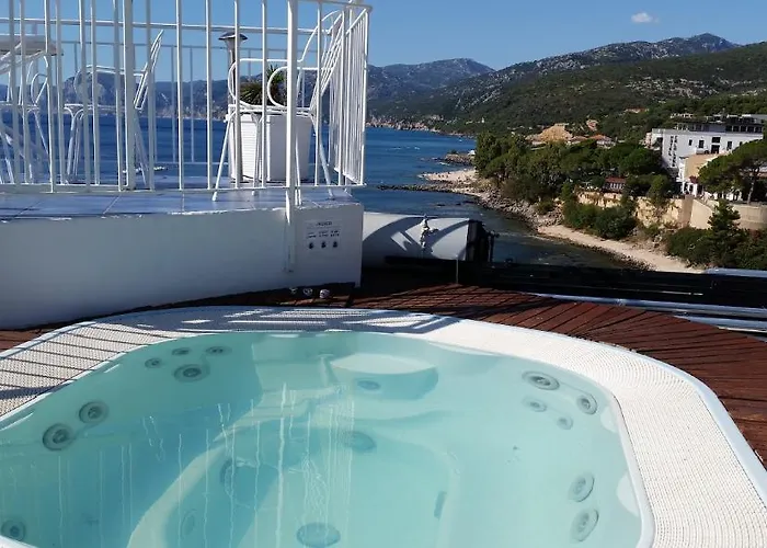 Bue Marino & Rooftop Bar